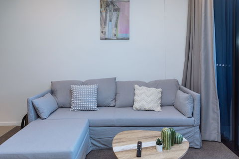 Airtrip Apartments On Deshon St - Accommodation BNB 6