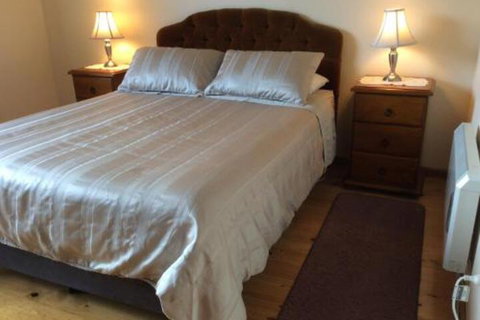 Freds Place - Accommodation BNB 4