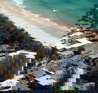 Pacific Regis Apartments - Accommodation BNB