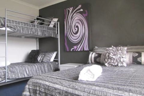 Apollo Apartments - Accommodation BNB 3