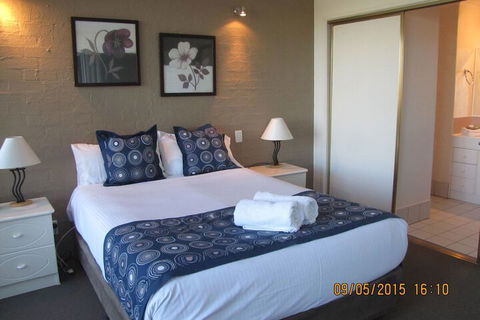 Apollo Apartments - Accommodation BNB 4