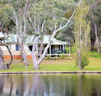 Bushy Lake Chalets - Accommodation BNB