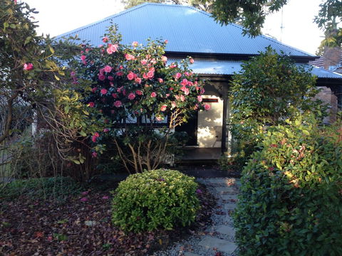 Hills Havens Cottages - Accommodation BNB 0