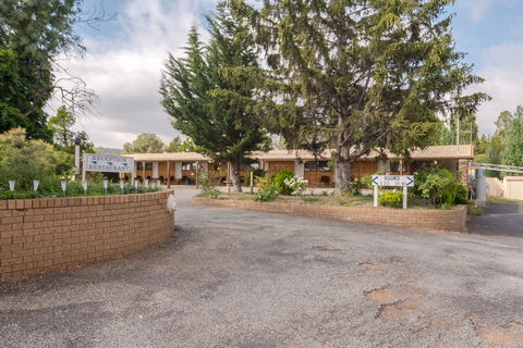 High Country Motel - Accommodation BNB 1