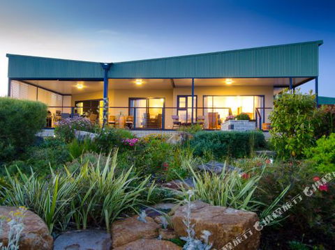 Charlie Bravo Villa Margaret River - Accommodation BNB 2