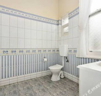 Rose Garden Spacious Family Home Near CBD - Accommodation BNB