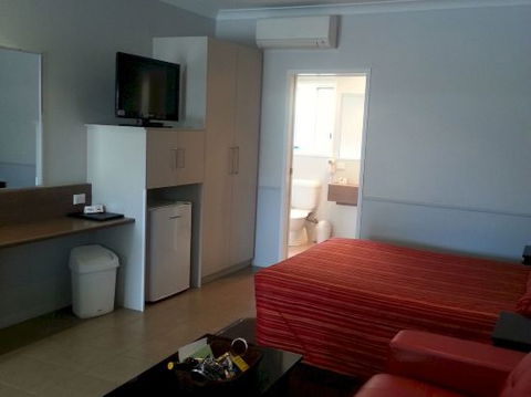 Mas Country Roma Inland Motor Inn - Accommodation BNB 6