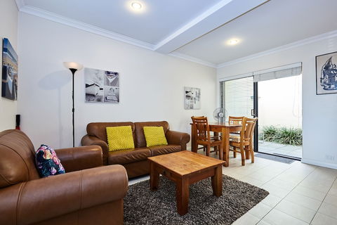 Fremantle Townhouse Unit 5 - Accommodation BNB 1