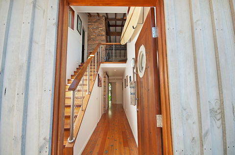 A PERFECT STAY - The Hawk At Wategos - Accommodation BNB 2