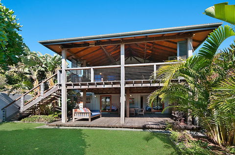 A PERFECT STAY - The Hawk At Wategos - Accommodation BNB 1
