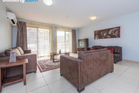 Bay Breeze 2 Bedroom Villa 10 - Accommodation BNB 2