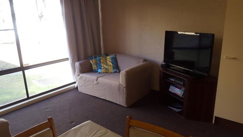 Kirwan Apartments 7 - Accommodation BNB 4
