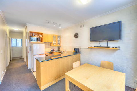 Snow Ski Apartments 09 - Accommodation BNB 6
