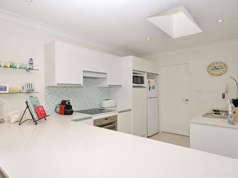 32 Bay Parklands 2 Gowrie Avenue Fantastic Unit With Air Conditioning Pool Tennis Court & Spa - Accommodation BNB 1