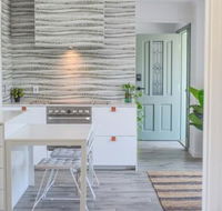 Quiet Pet Friendly Home 3 houses to beach entry with Private Pool Walk to Shops - Accommodation BNB
