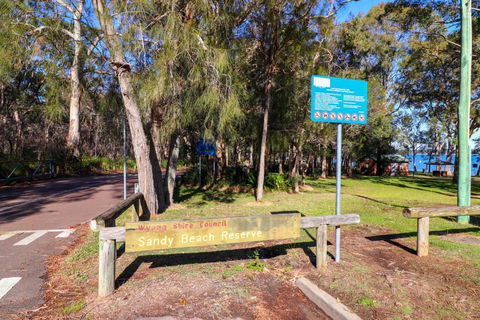 Kalimna Lakeside Living - Accommodation BNB 5