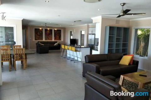 Coolangatta Gold - Accommodation BNB 2