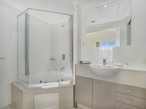Hinterland Luxury 1 Bedroom Hinterland View Apt - Accommodation BNB 6