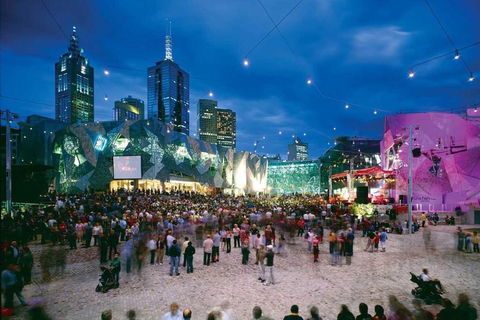 A Spacious & Central 2BR Apt Near Flinders Station - Accommodation BNB 2