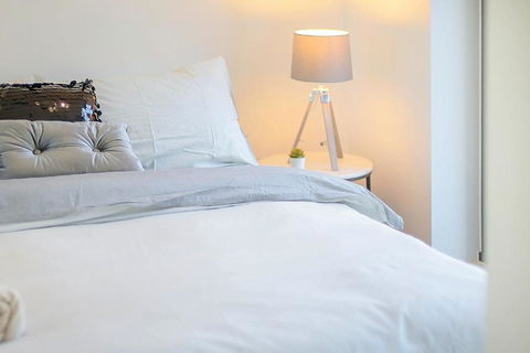 A Cozy & Stylish Suite Near Melbourne Central - Accommodation BNB 2