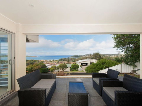 Forever Fingal At Fingal Bay - Accommodation BNB 1