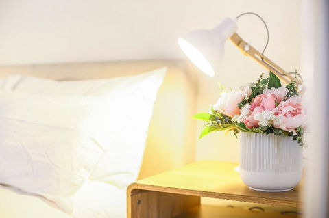 A Modern 2BR CBD Apt City Views FREE Parking - Accommodation BNB 2