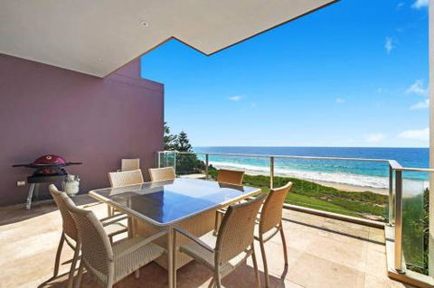 Beach & Ocean Front Penthouse With Wifi & Parking - Accommodation BNB 0