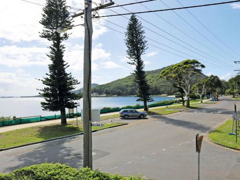 2 Shoal Towers 11 Shoal Bay Rd Across The Road To Beautiful Shoal Bay Beach - Accommodation BNB 6