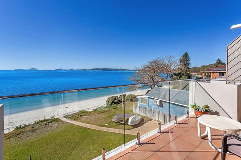 Gorgeous Harbourside With Stunning Views! - Accommodation BNB 3