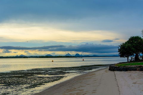 Ground Floor Air Conditioned Fabulous Waterviews Overlooking Pumicestone Passage - Accommodation BNB 6