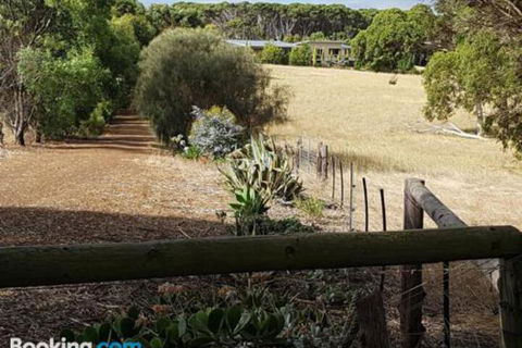 The Old Picnic Ground At Ironstone B & B - Accommodation BNB 5