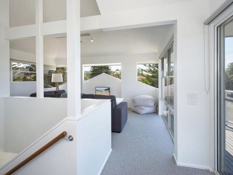 AMETHYST Gerringong 4pm Check Out Sundays - Accommodation BNB 1
