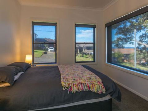 COASTLINE Boat Harbour Gerringong 4pm Check Out Sundays - Accommodation BNB 1