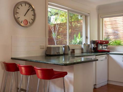 Birdsong At Hyams Beach 4pm Check Out Sundays - Accommodation BNB 3