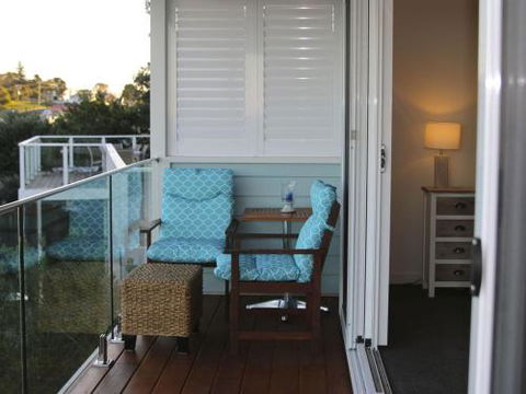 WHALE WATCH FOR FOUR Gerringong 4pm Check Out Sundays - Accommodation BNB 2