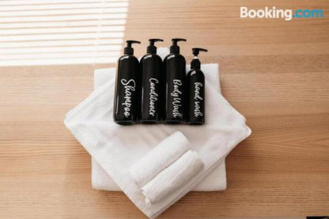 Wentworth Estate 5 Bedroom Luxury Home Sleeps 12 - Accommodation BNB 1