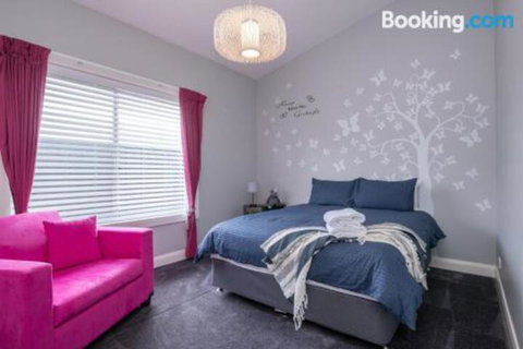 Wentworth Estate 5 Bedroom Luxury Home Sleeps 12 - Accommodation BNB 6