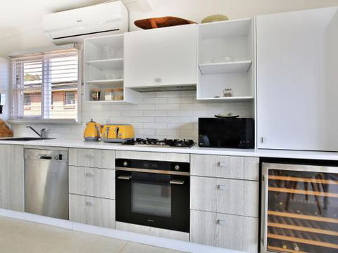 Arklow I Pet Friendly With Ocean Views - Accommodation BNB 2