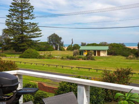Arklow I Pet Friendly With Ocean Views - Accommodation BNB 3