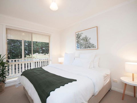 Banksia Beach House - Accommodation BNB 2