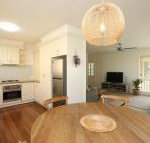 Banksia Beach House - Accommodation BNB