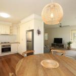 Banksia Beach House - Accommodation BNB 0