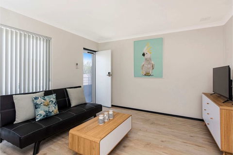 Executive 1BR Suite - Close To Foreshore & Cbd - Accommodation BNB 3