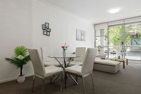 A Cozy & Modern Studio Next To Darling Harbour - Accommodation BNB 2