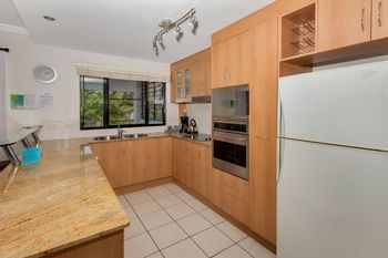 Oceansprey Beachfront Apartments - Accommodation BNB 6
