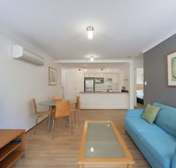 Shoal Bay Beachclub Level G Bayside 07 - Accommodation BNB