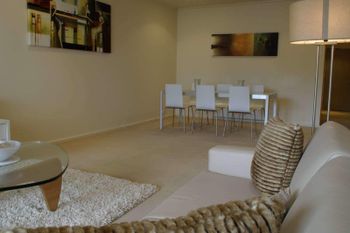 Executive Elwood Apartment - Accommodation BNB 5