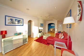 Kiah Unit 1 / 53 Victoria Parade - Accommodation BNB 0