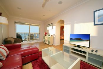Kiah Unit 1 / 53 Victoria Parade - Accommodation BNB 5