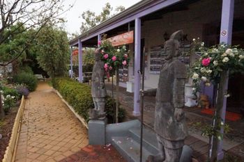 Spooky Hall Motel - Accommodation BNB 0